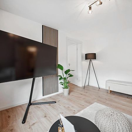 Malu Rooms - Ruhige Lage, Erdgeschoss, Smarttv, Netflix, 24H Checkin, Λούντβιχσμπουργκ Εξωτερικό φωτογραφία
