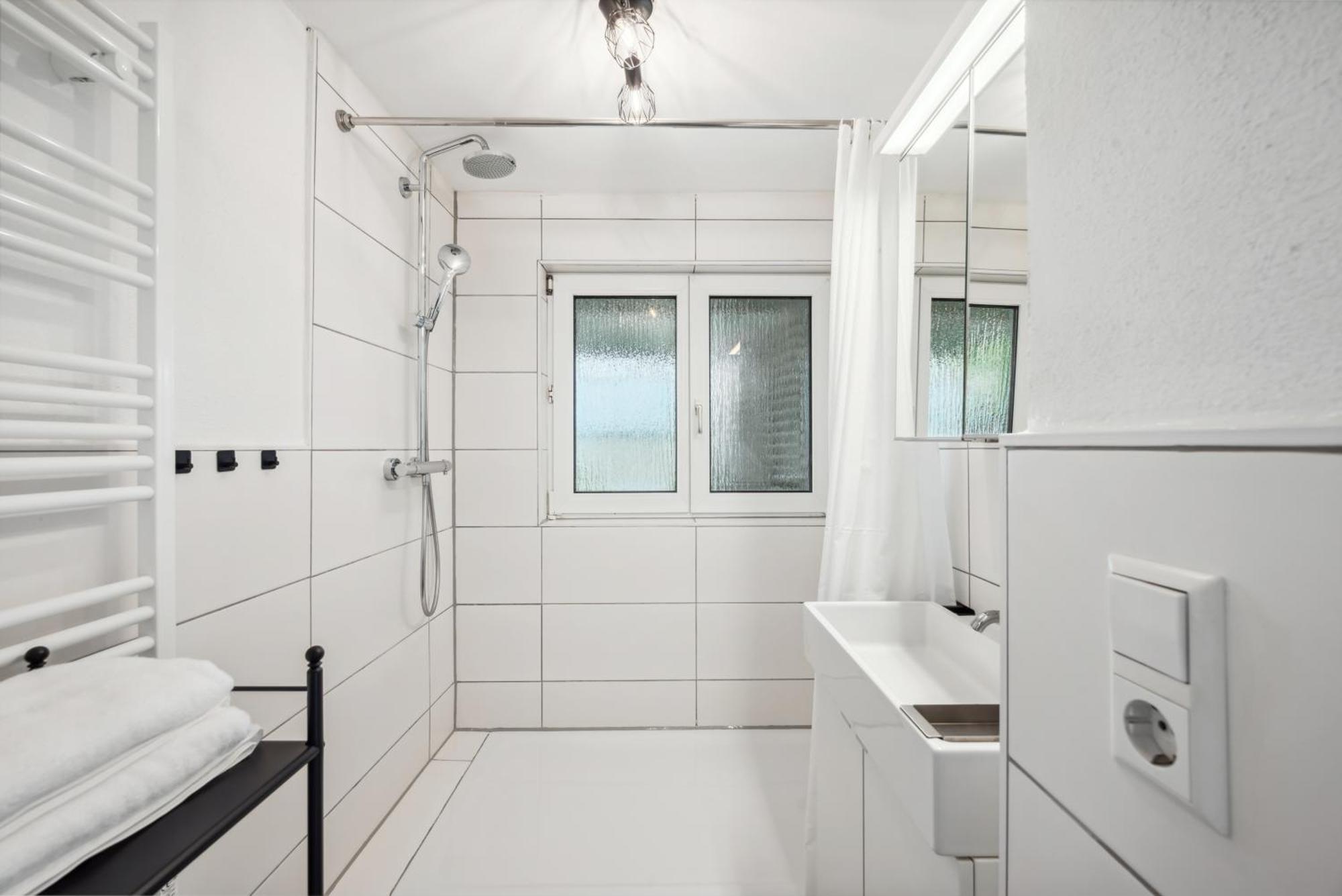 Malu Rooms - Ruhige Lage, Erdgeschoss, Smarttv, Netflix, 24H Checkin, Λούντβιχσμπουργκ Εξωτερικό φωτογραφία